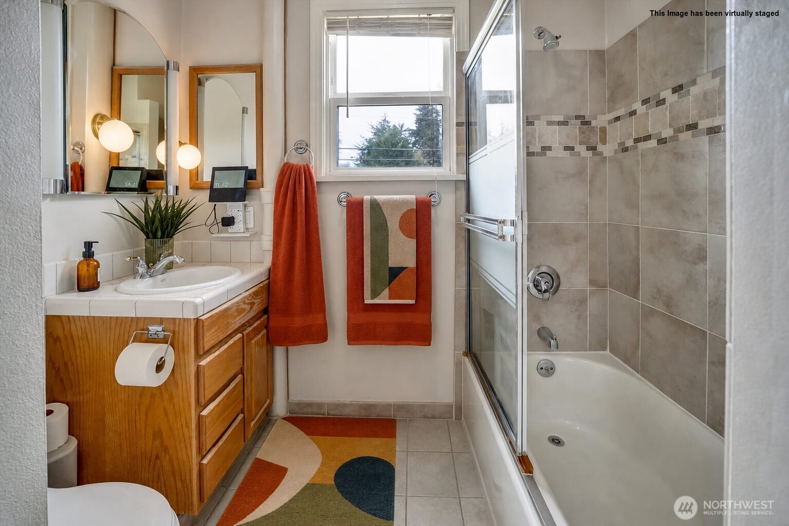 2407 Larch Way Property Photo 12