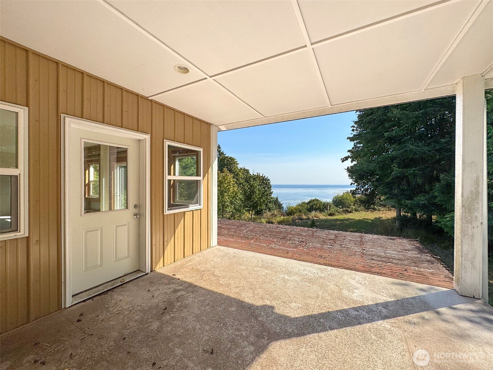 888 Farrington Road Property Photo 33