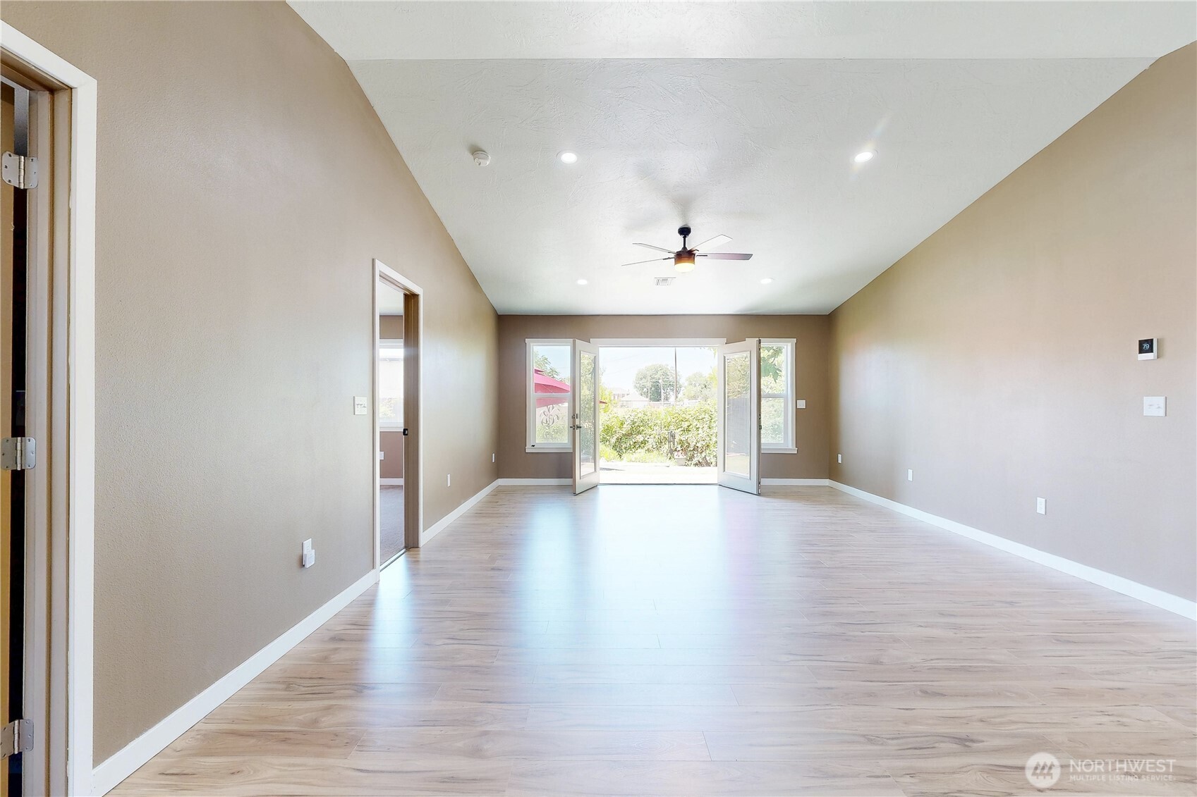 905 Cowl Street Property Photo 19
