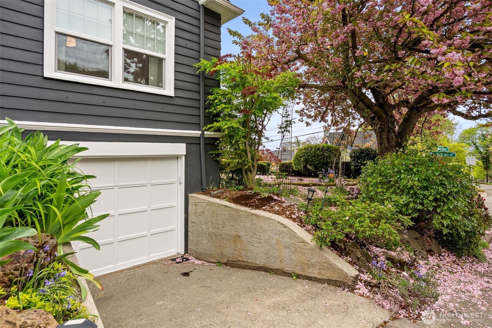 114 Queen Anne Drive Property Photo 35