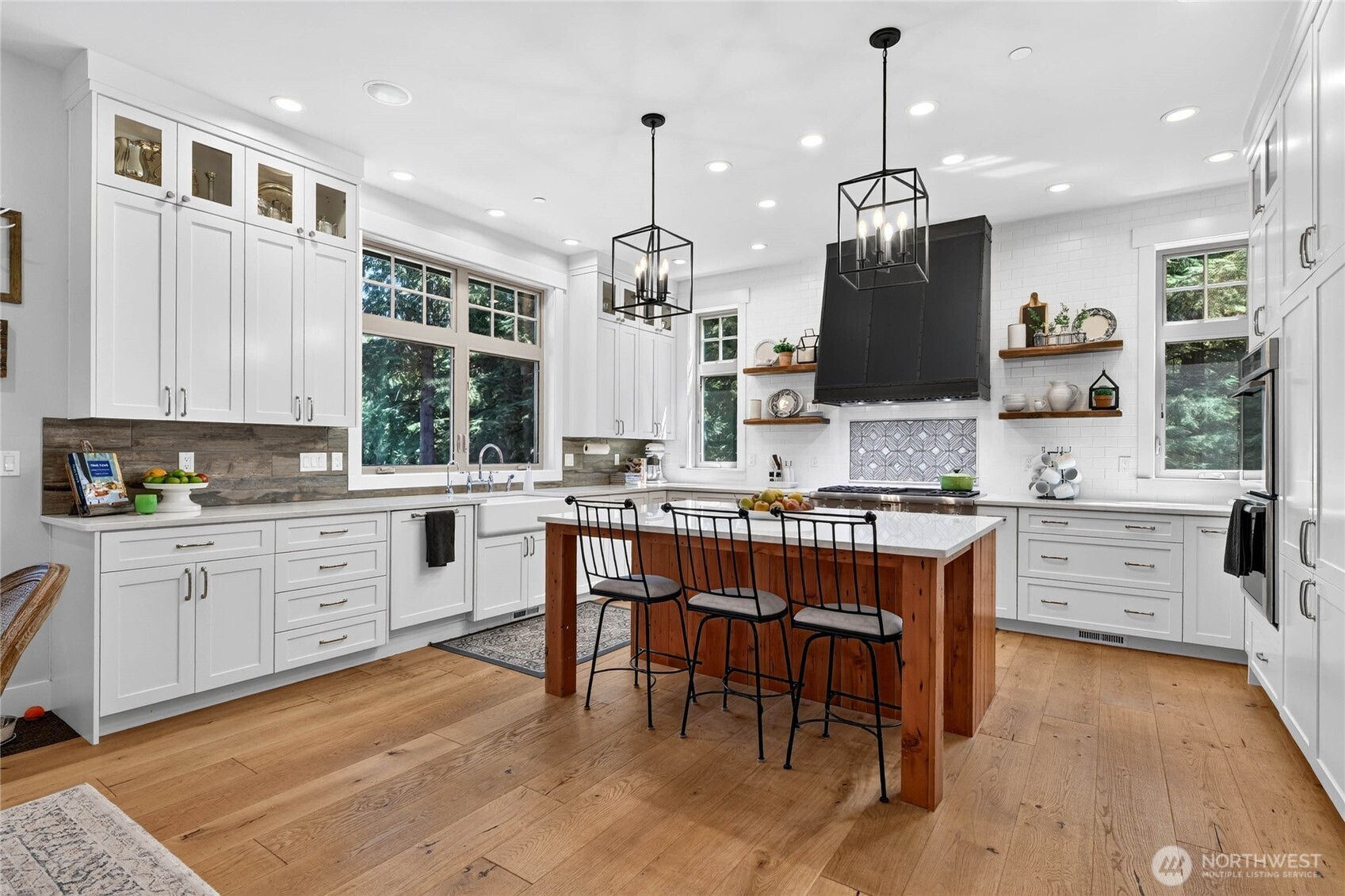 15102 Reserve Drive Property Photo 11