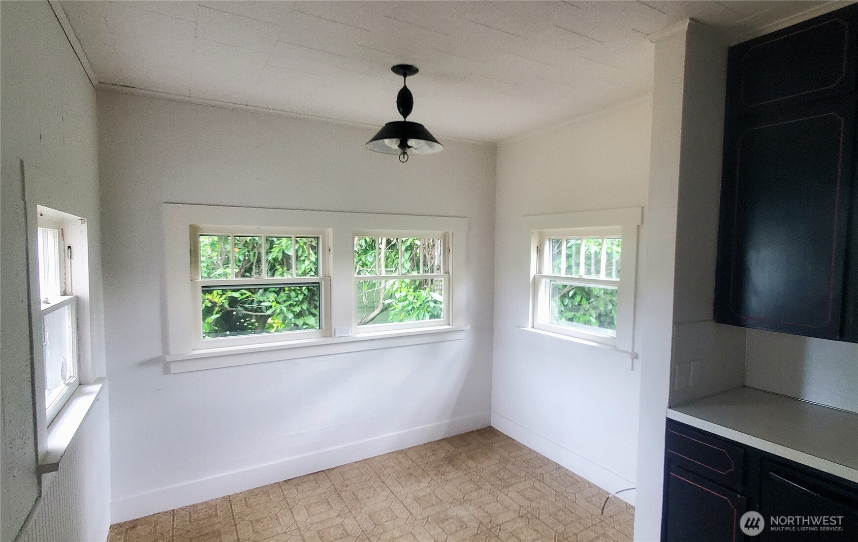 1912 Boundary Street Property Photo 6