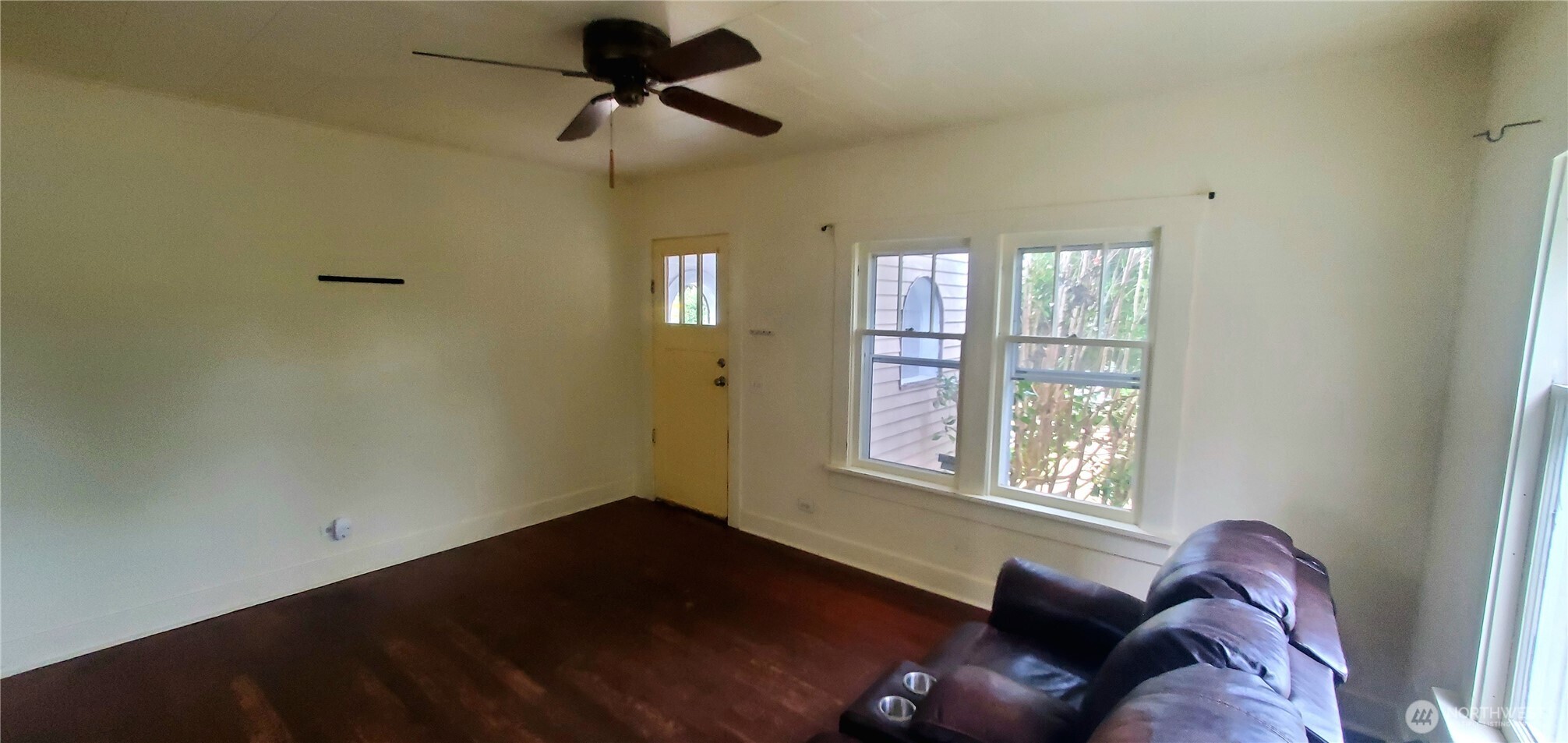 1912 Boundary Street Property Photo 16