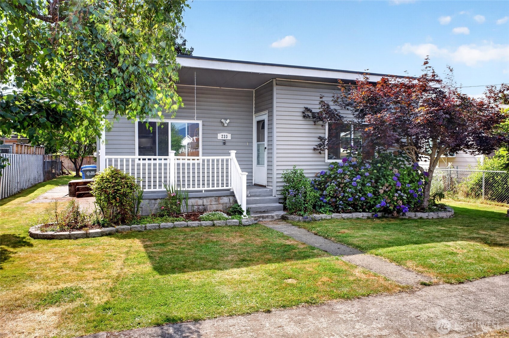 233 Cascade Street Property Photo 2