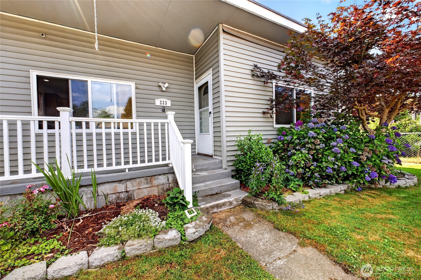 233 Cascade Street Property Photo 3