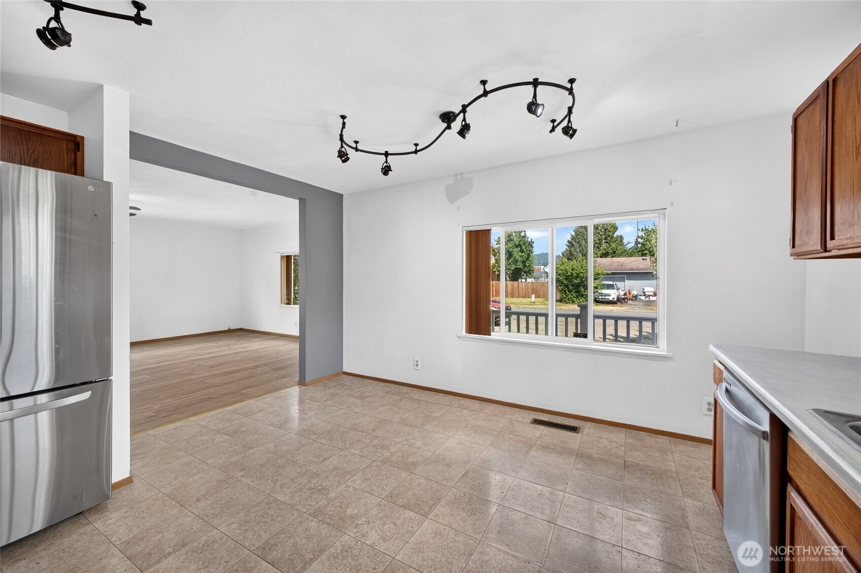 233 Cascade Street Property Photo 10