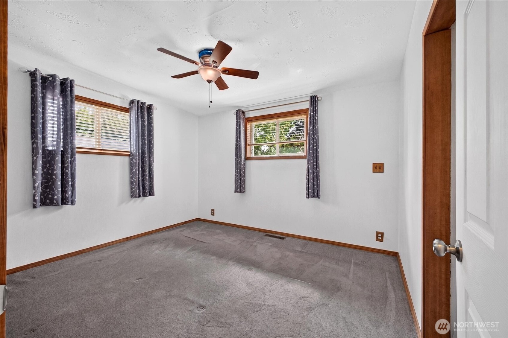 233 Cascade Street Property Photo 11