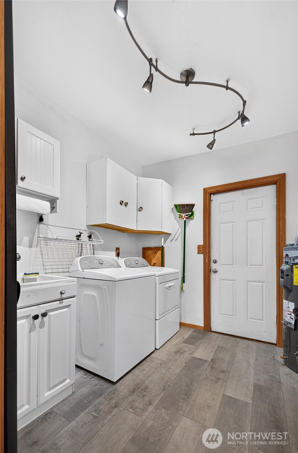233 Cascade Street Property Photo 16