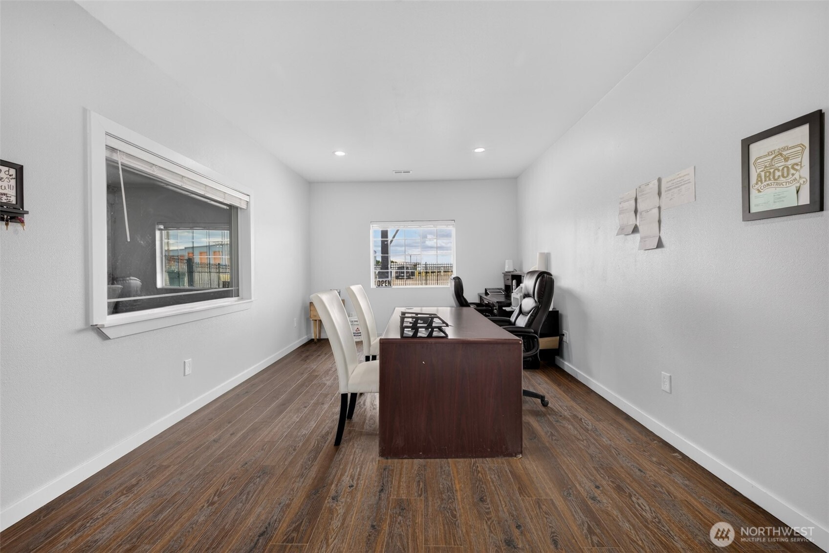 506 E Stover Road Property Photo 8