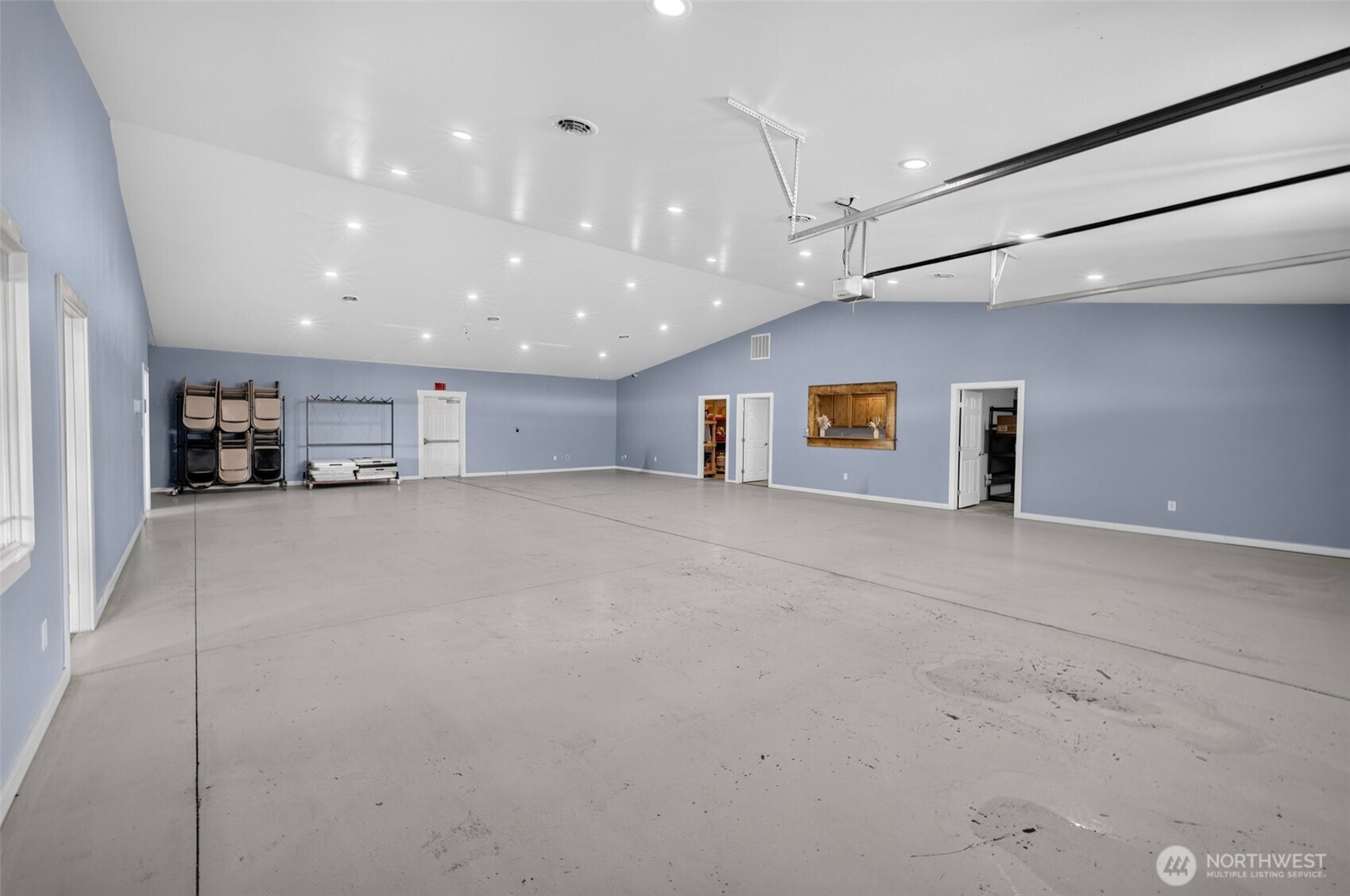 506 E Stover Road Property Photo 11