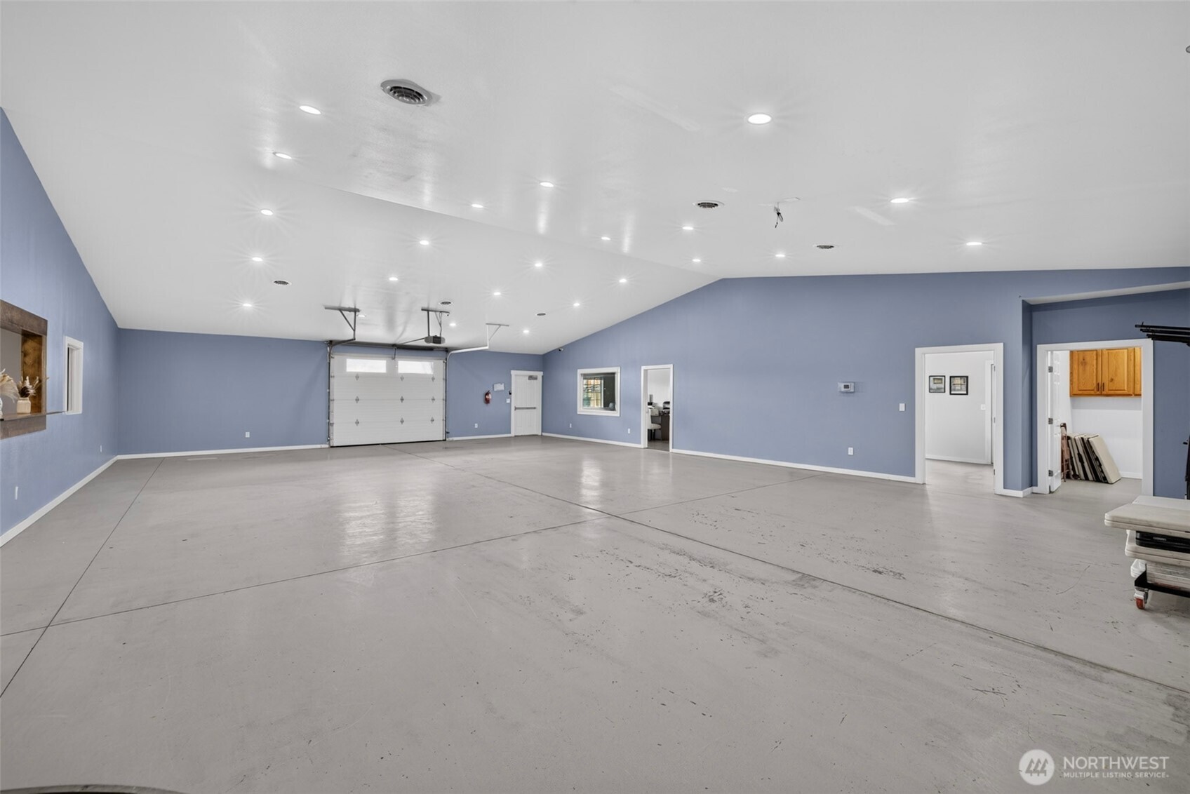 506 E Stover Road Property Photo 13