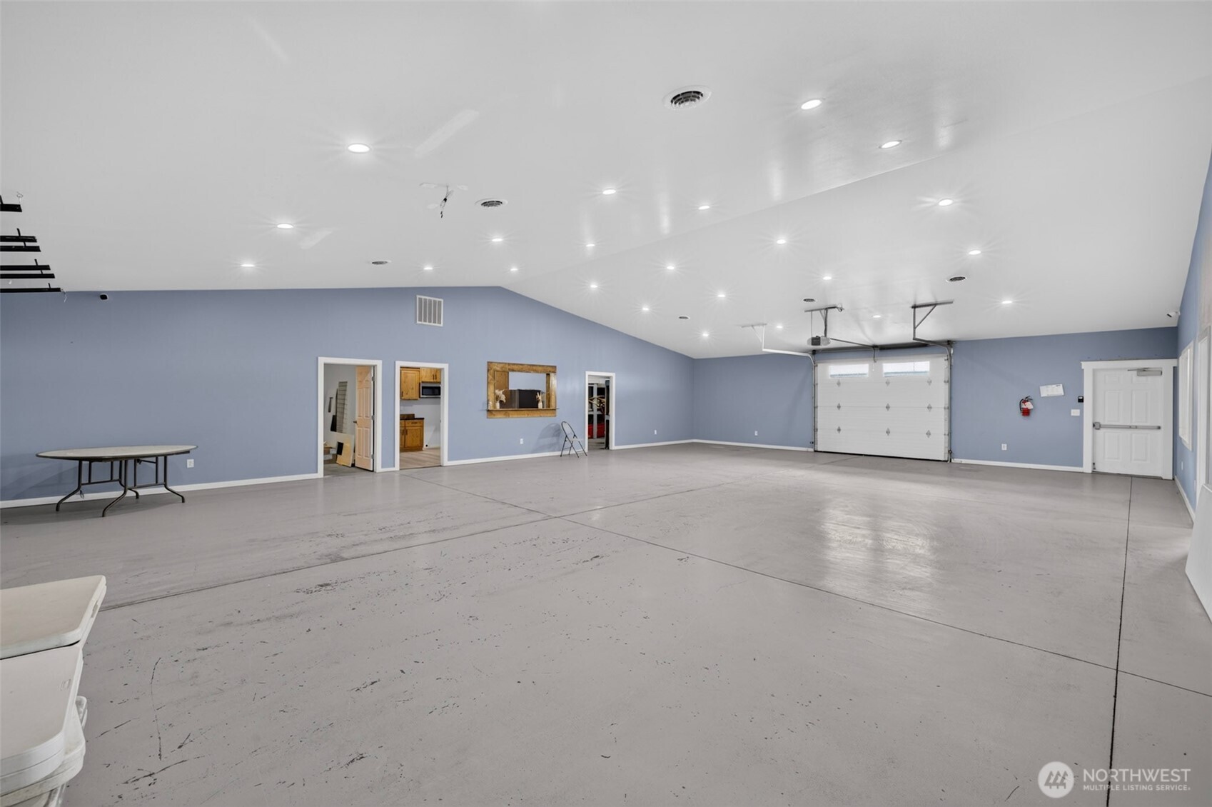 506 E Stover Road Property Photo 14