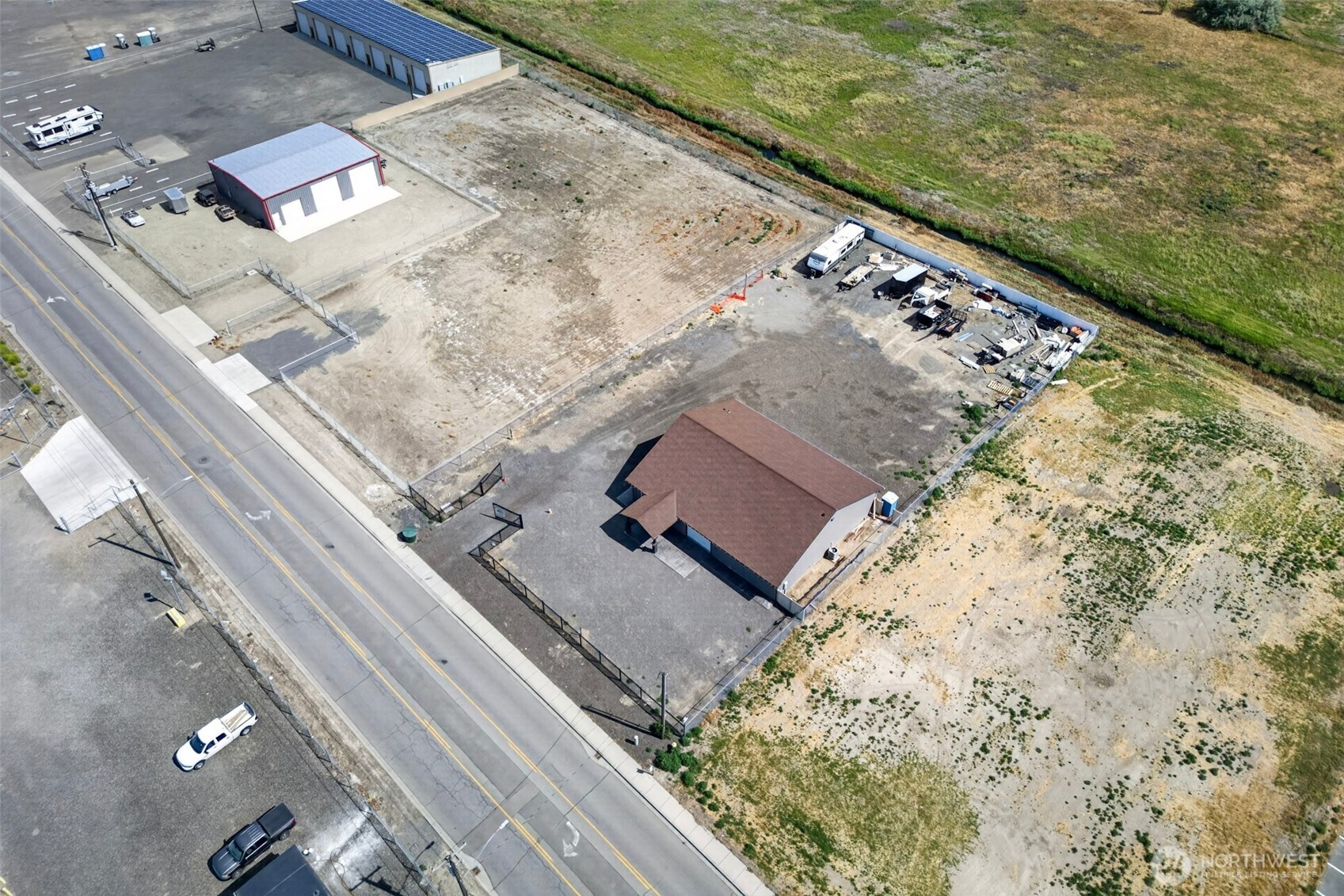 506 E Stover Road Property Photo 26