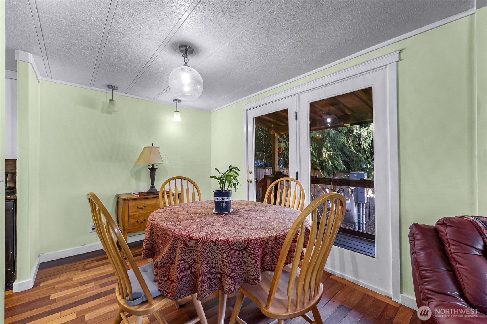 46649 Baker Loop Road Property Photo 10