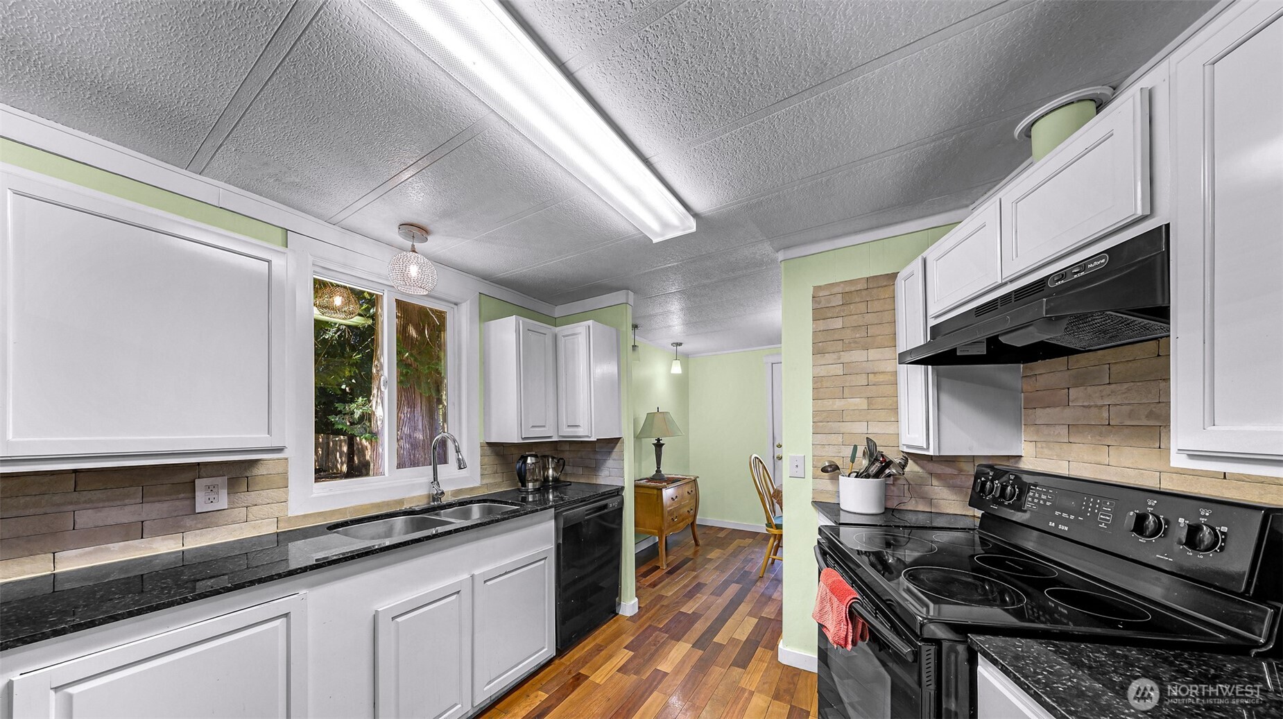 46649 Baker Loop Road Property Photo 12