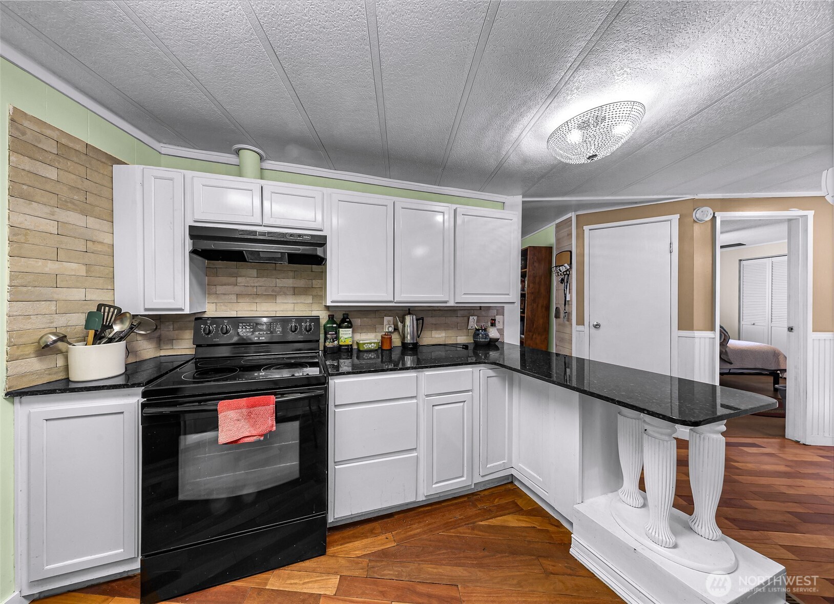 46649 Baker Loop Road Property Photo 13