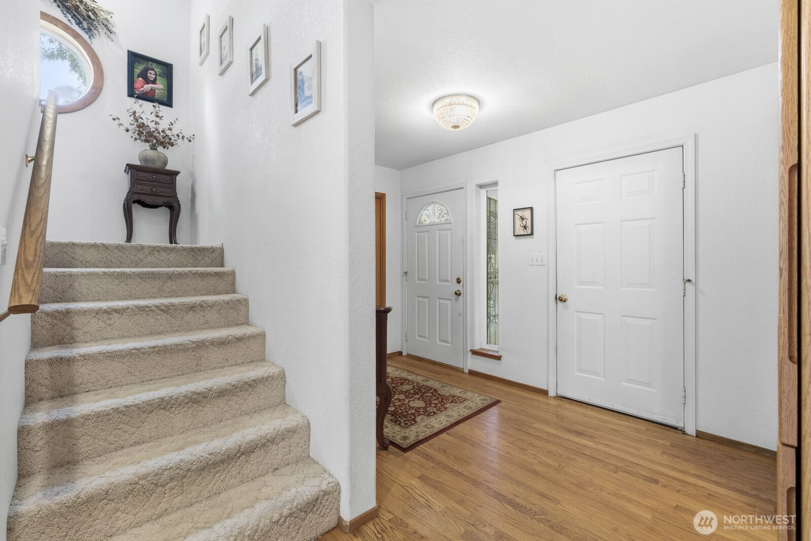 16110 Dodge Lane Property Photo 7