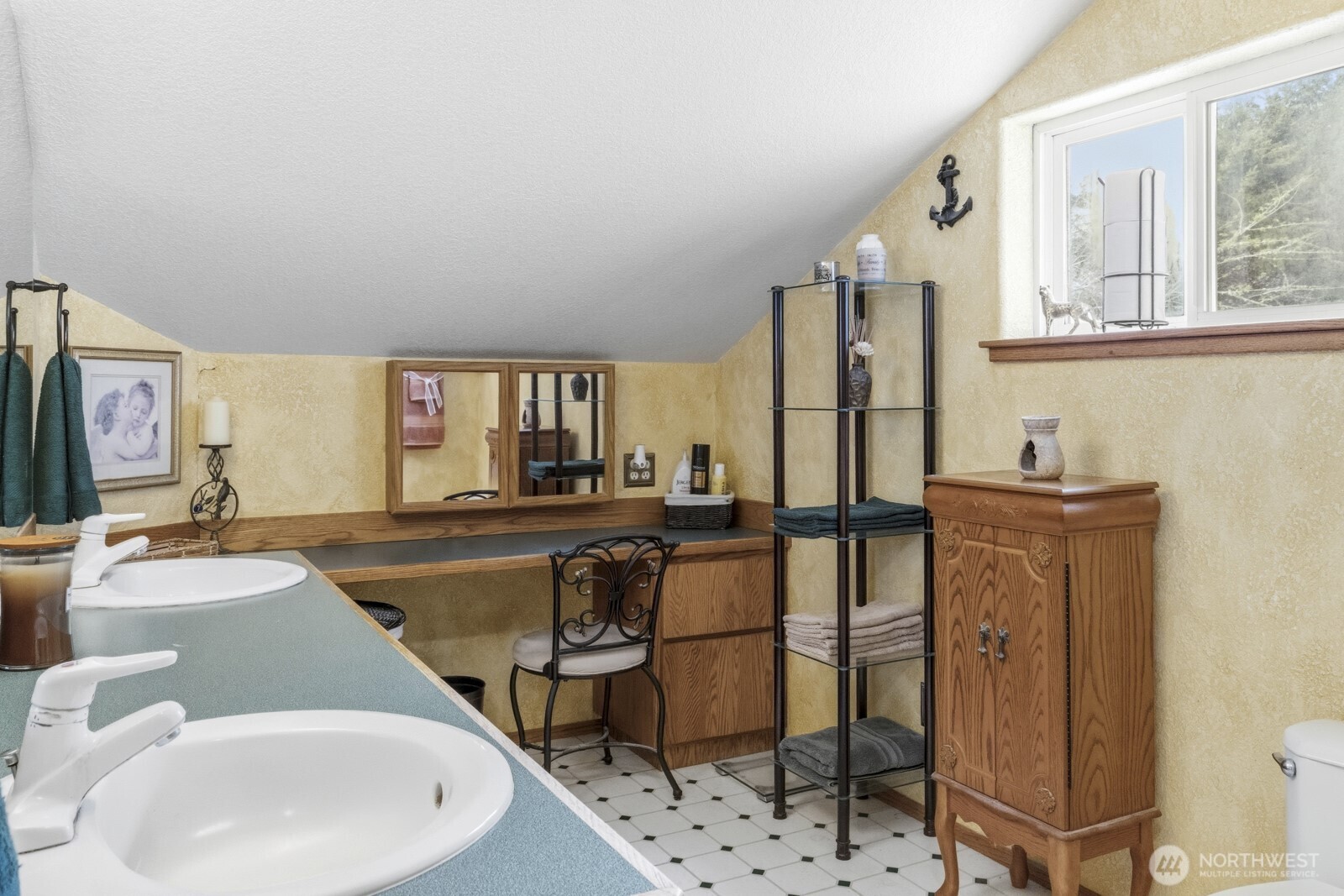 16110 Dodge Lane Property Photo 13