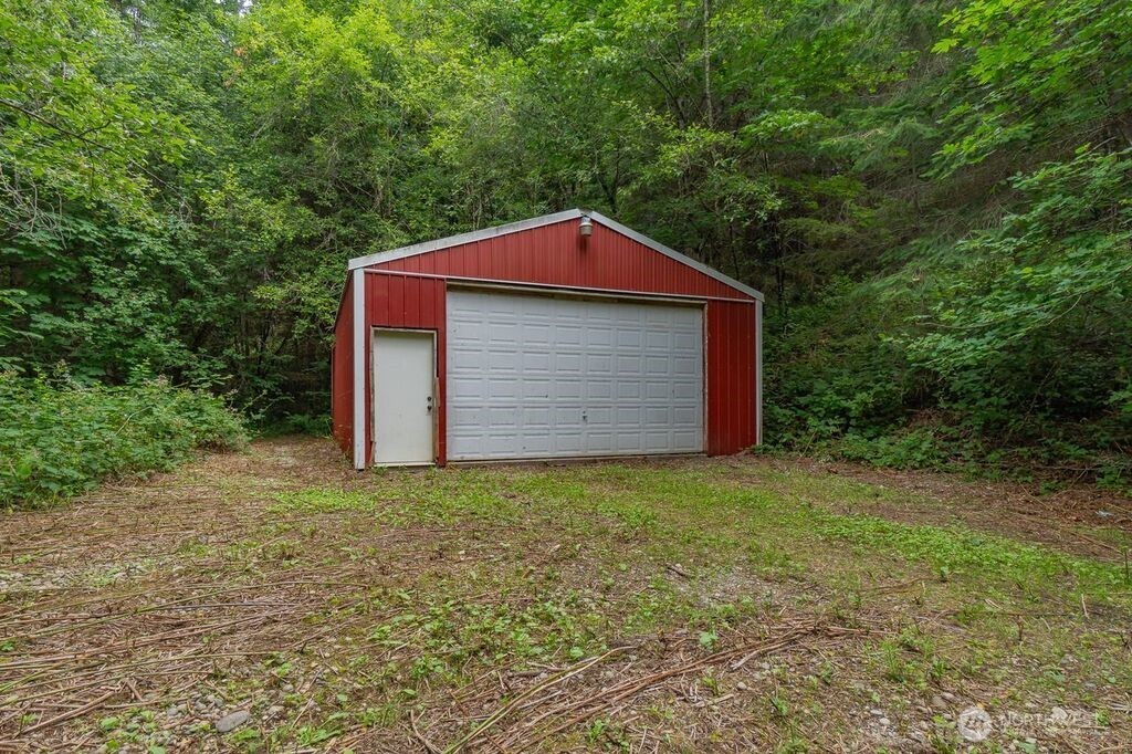16110 Dodge Lane Property Photo 29