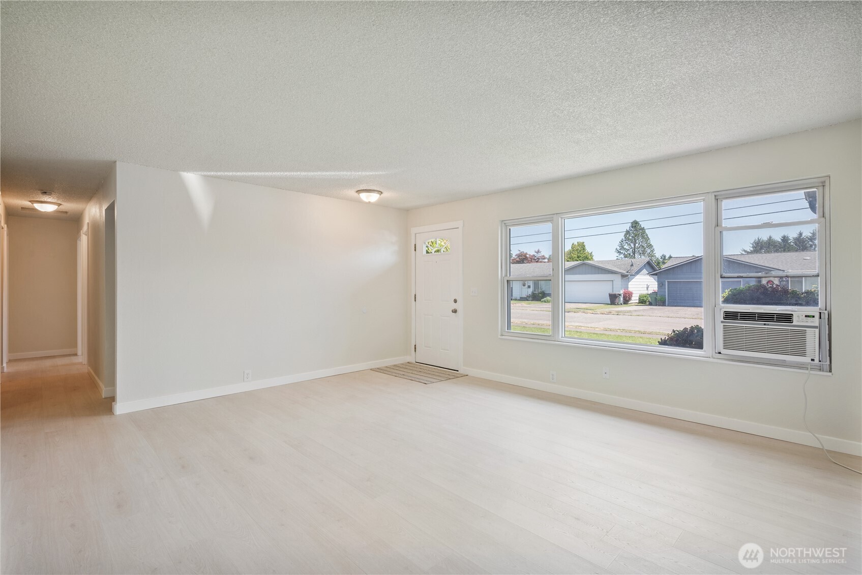 1703 33rd Avenue Property Photo 3