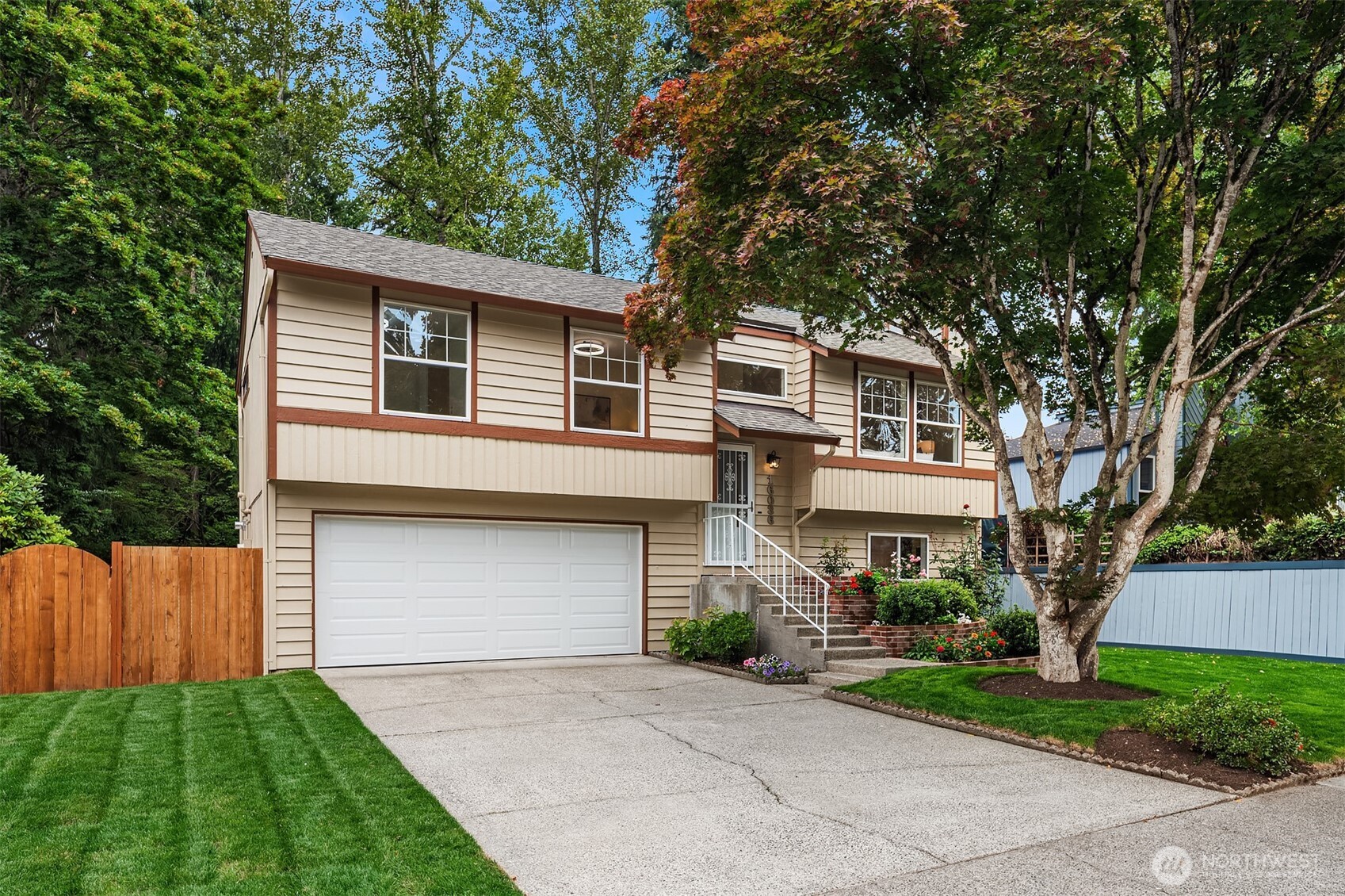 16036 Ne 106th Street Property Photo 2