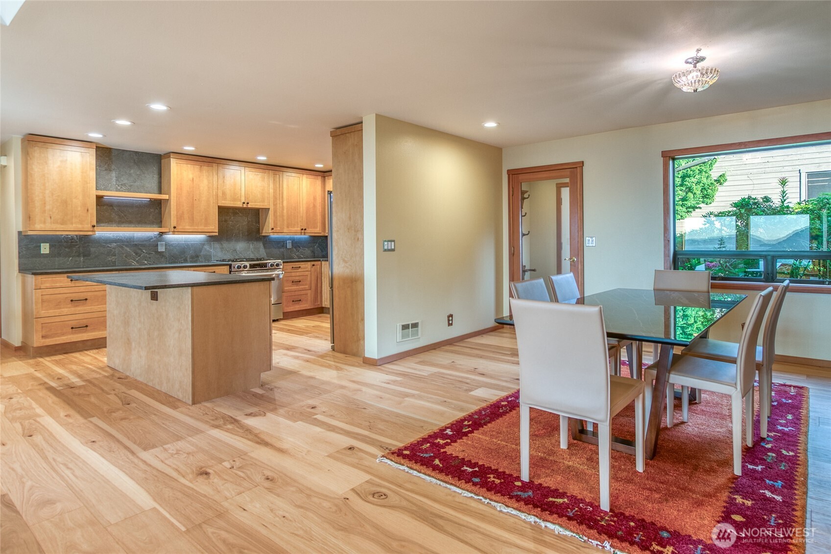 404 Lookout Loop Property Photo 6