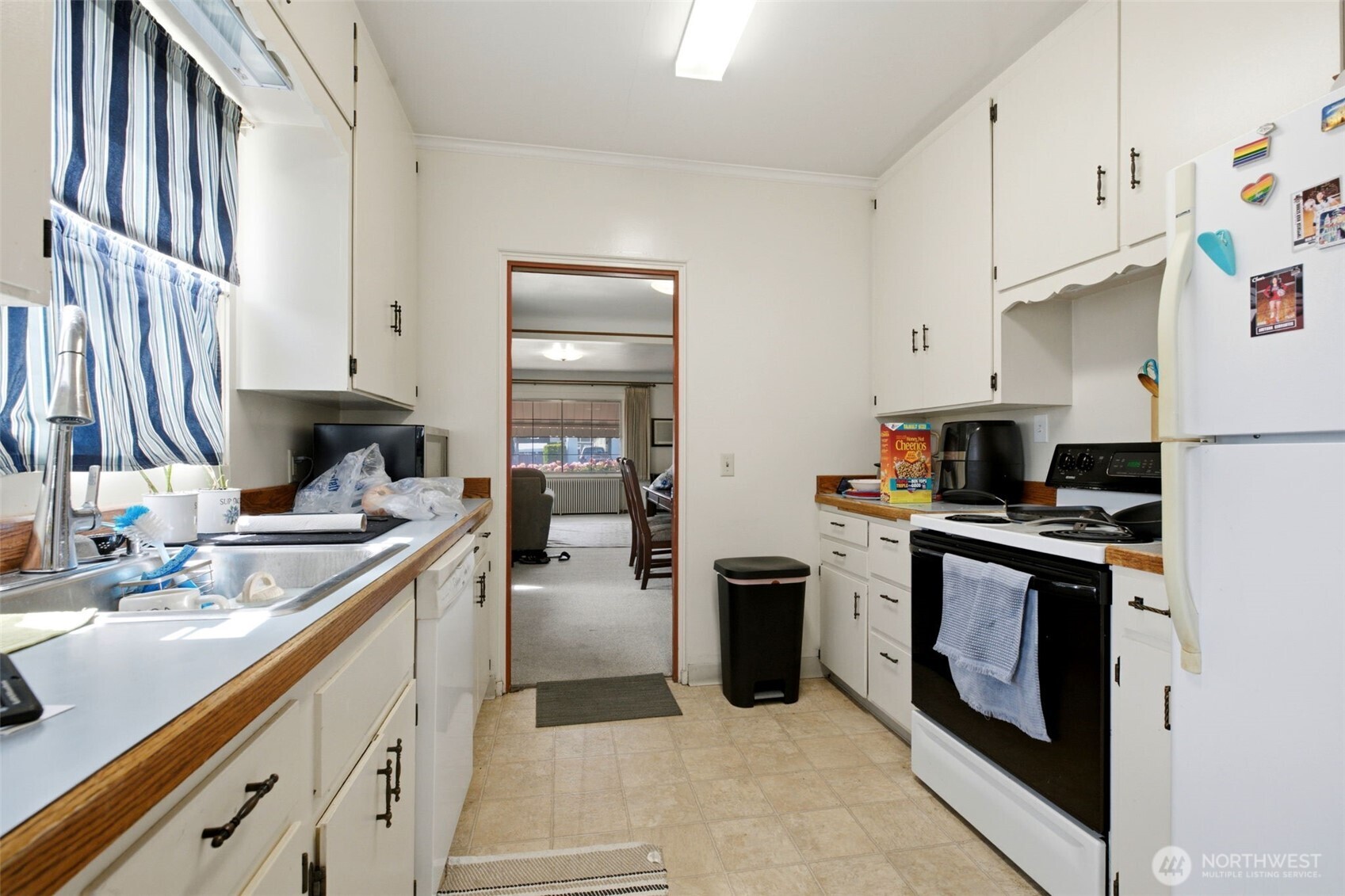 1409 W Yakima Avenue Property Photo 4