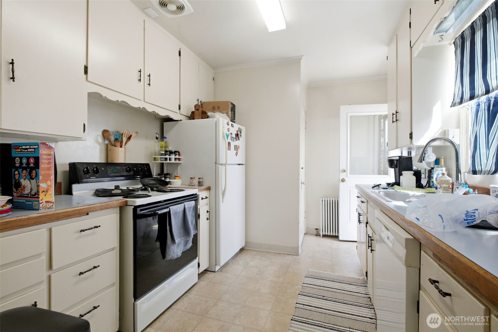 1409 W Yakima Avenue Property Photo 5