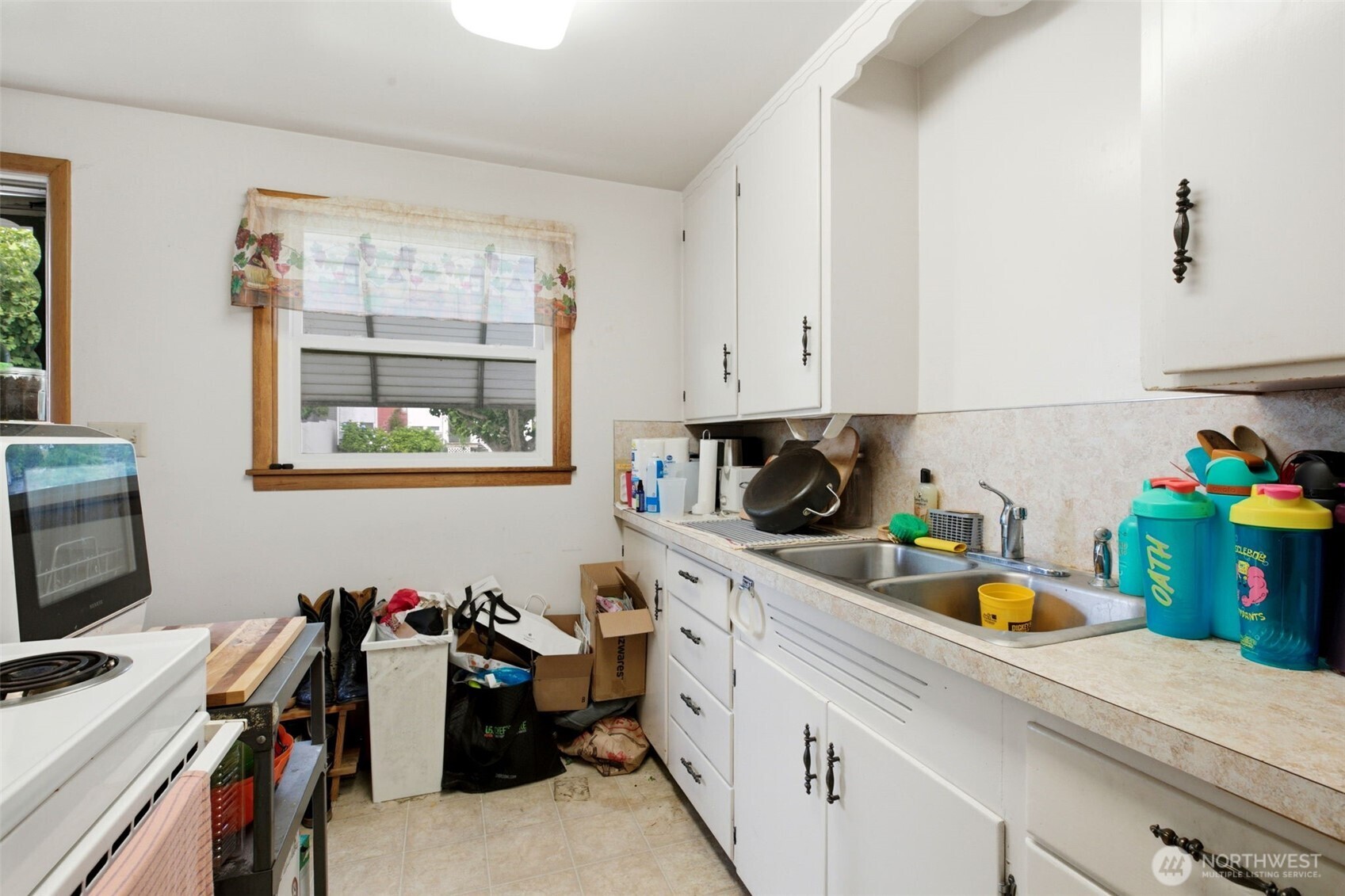 1414 W Yakima Avenue Property Photo 8