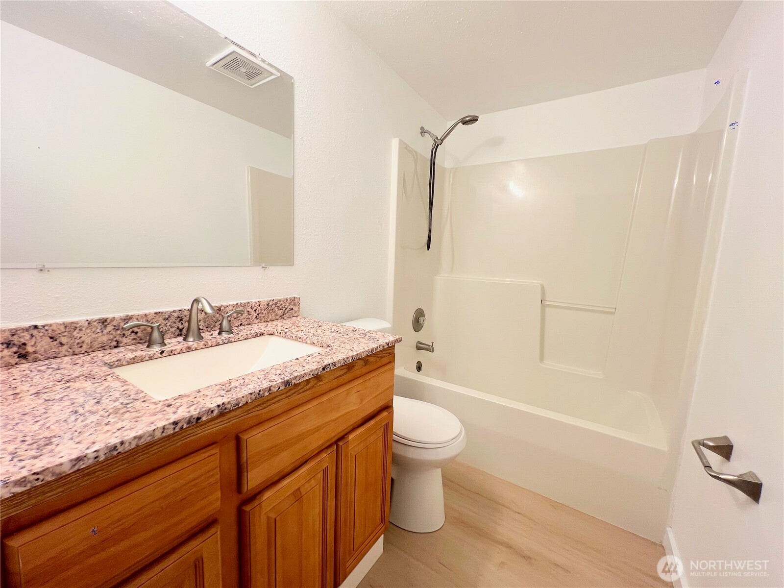 251 E 72nd Street Property Photo 14