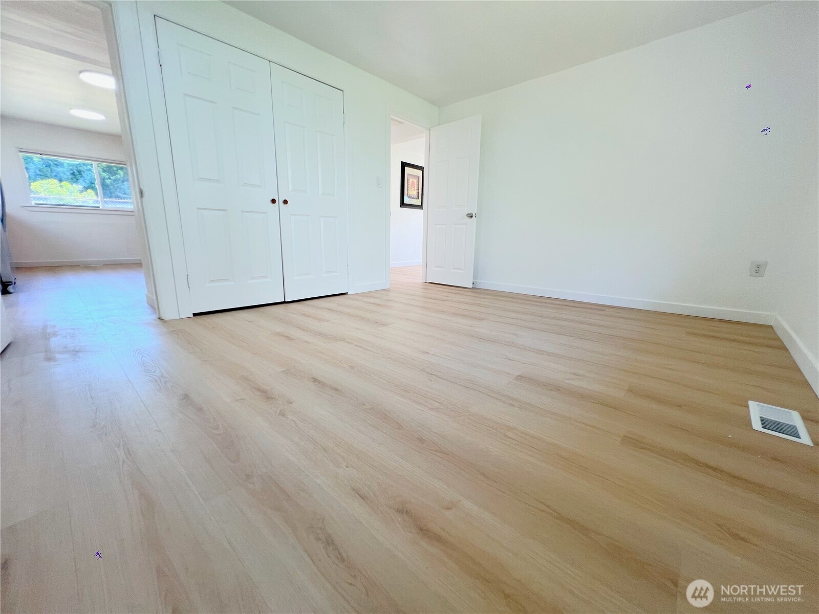 251 E 72nd Street Property Photo 16