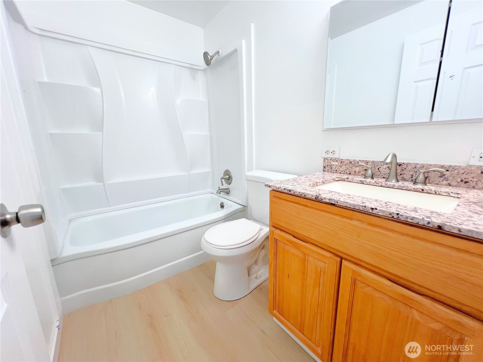 251 E 72nd Street Property Photo 19