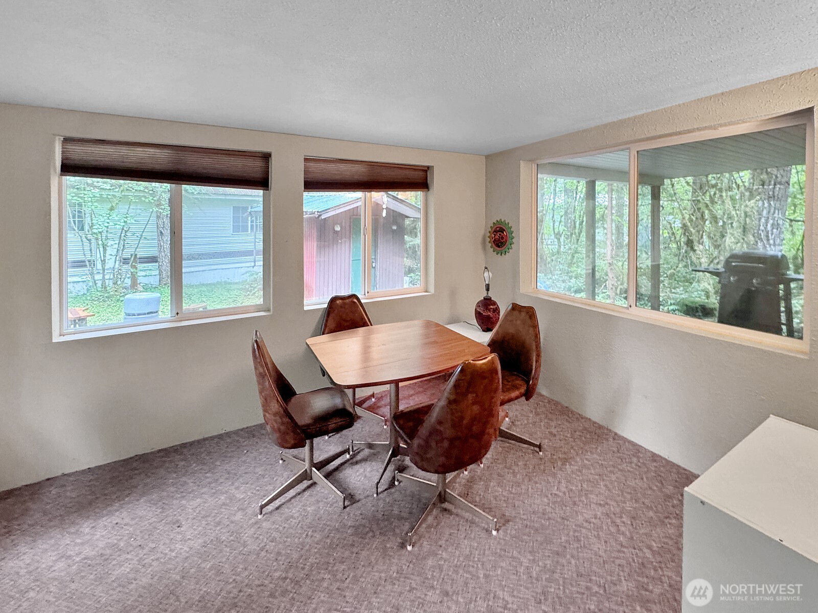 68 4 Christmas Tree Circle Property Photo 6
