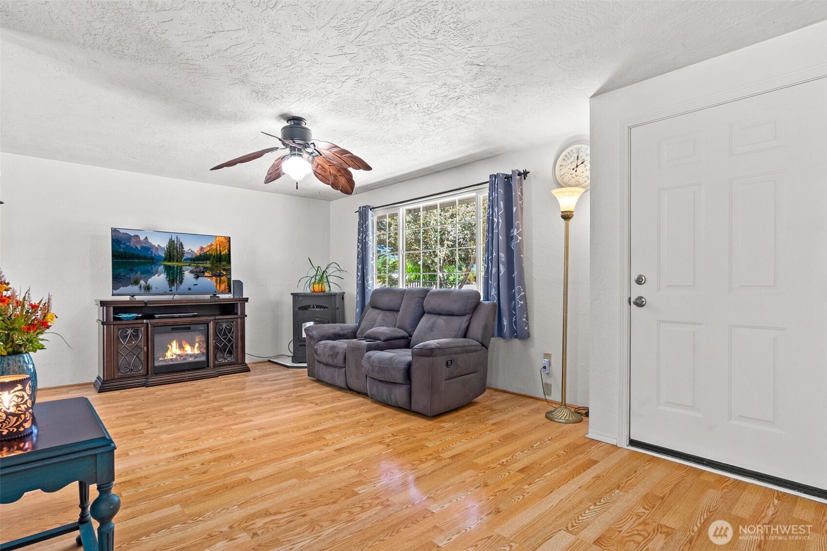 5911 188th Avenue Property Photo 6
