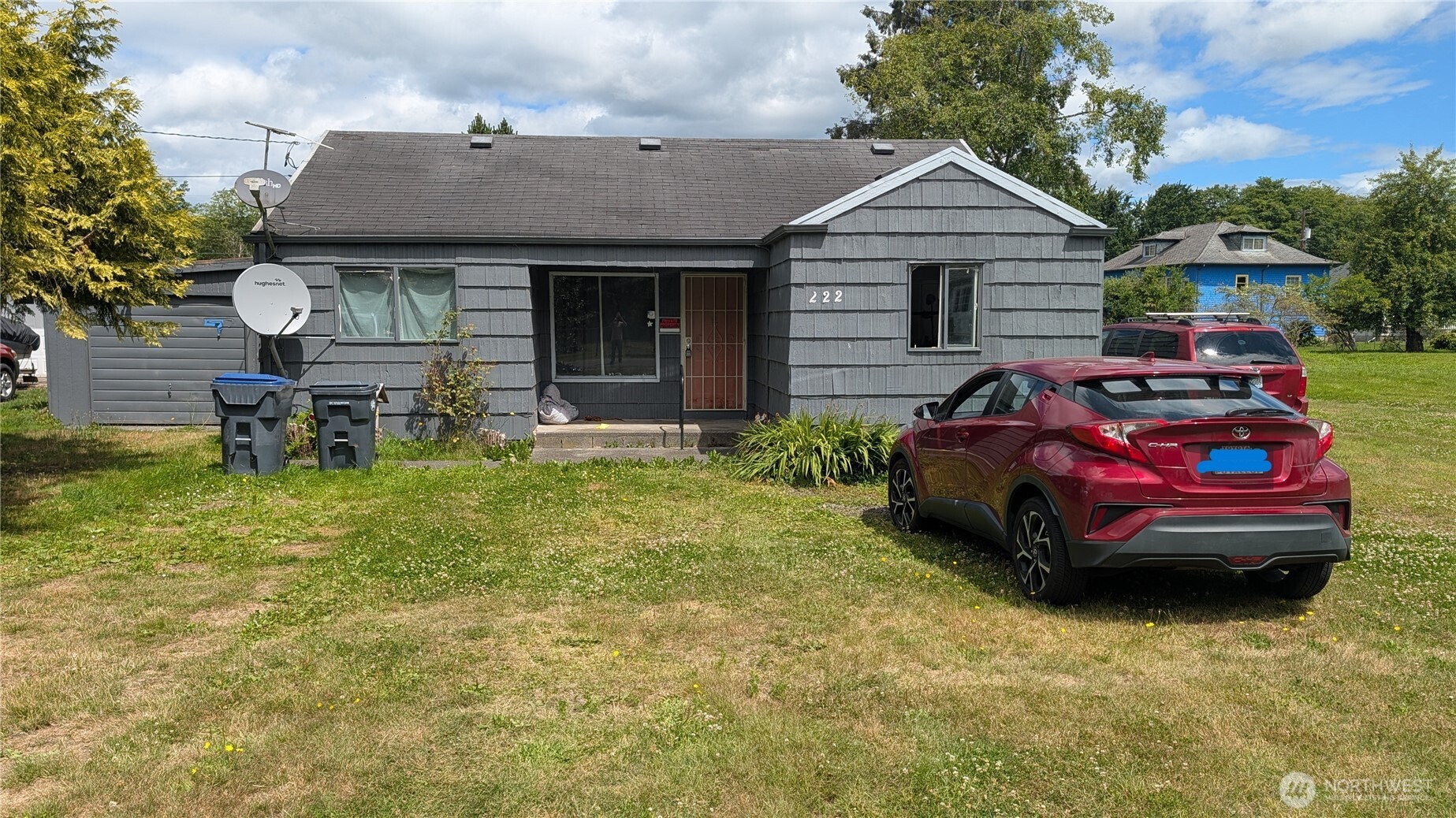 222 E King Street Property Photo 1