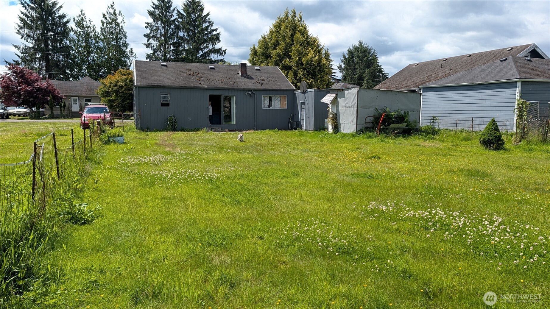 222 E King Street Property Photo 2