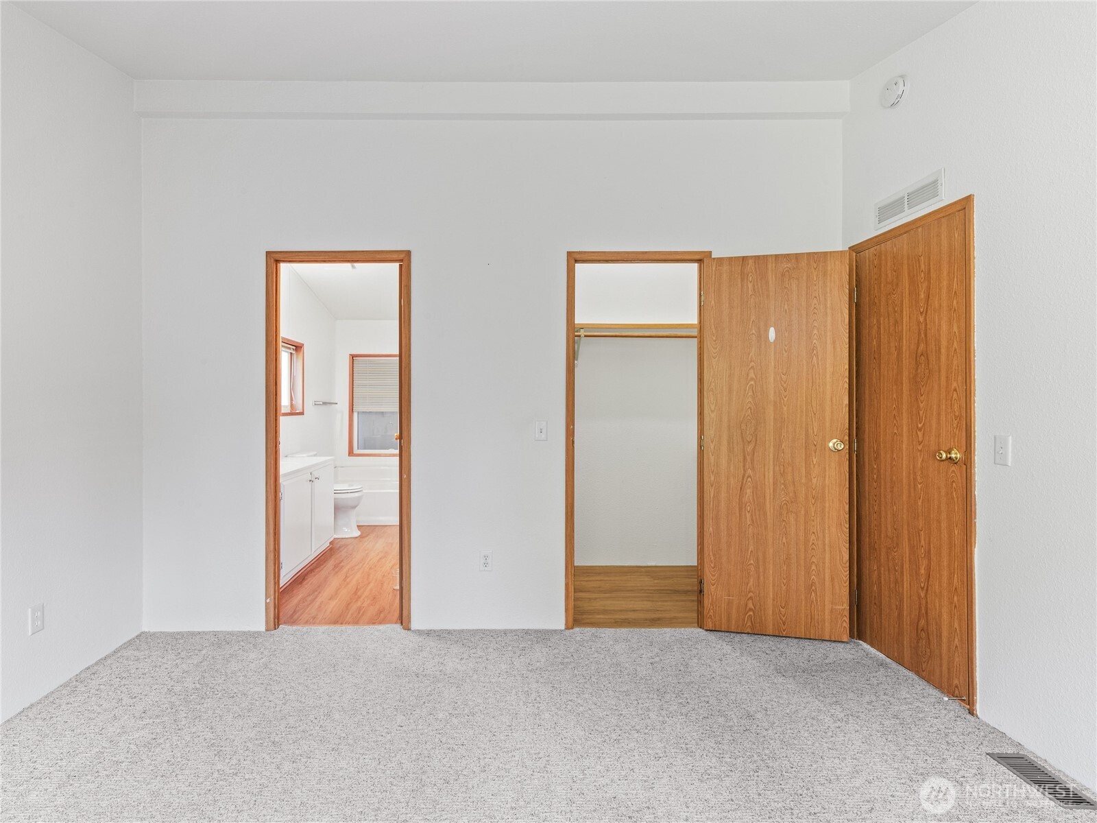 6883 Capricorn Lane Property Photo 20