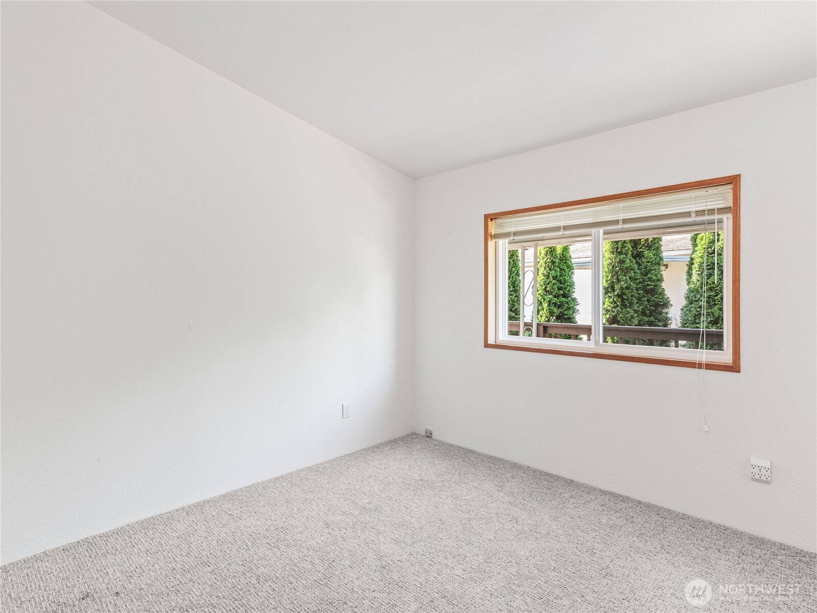 6883 Capricorn Lane Property Photo 24