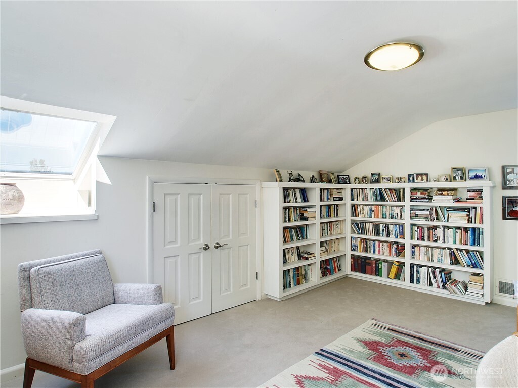 5715 63rd Avenue Property Photo 15
