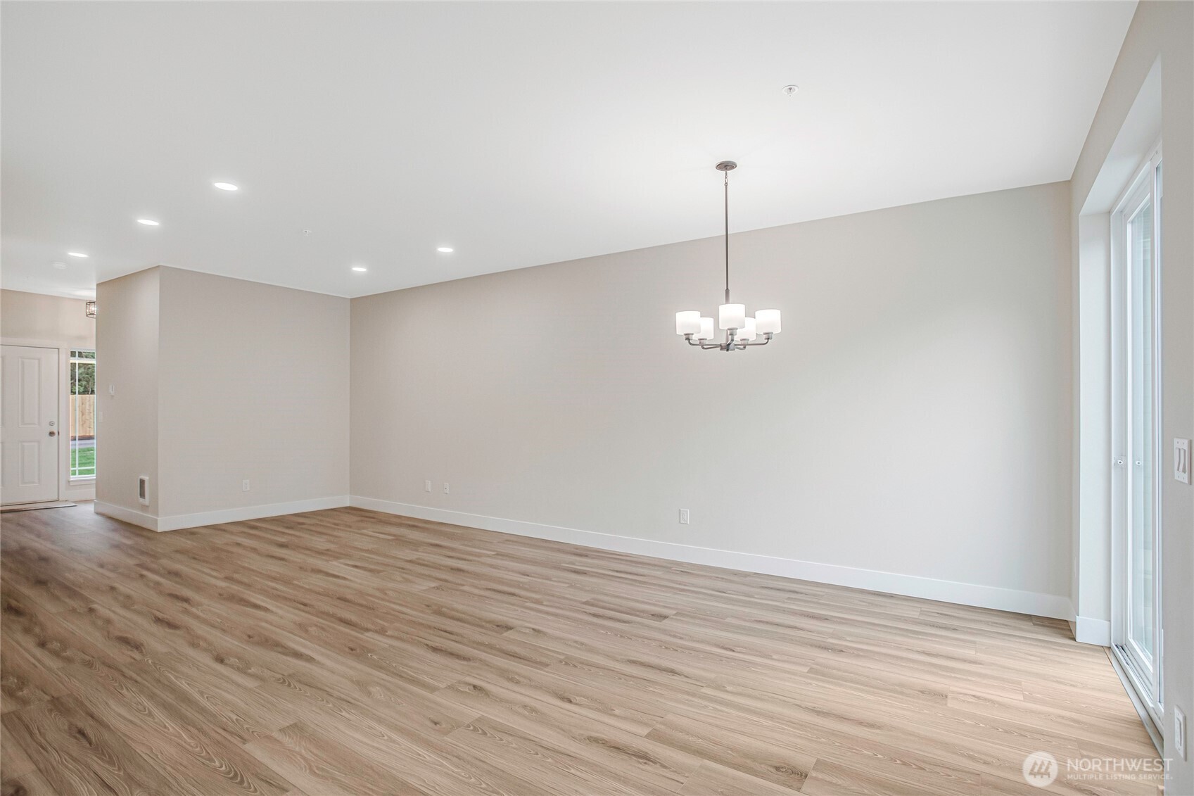 1406 E 51st Street Property Photo 7