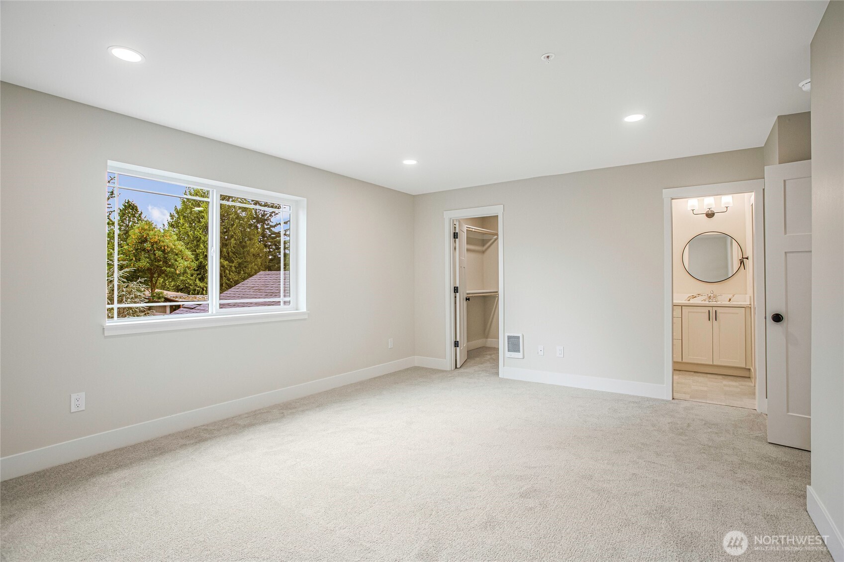 1406 E 51st Street Property Photo 13