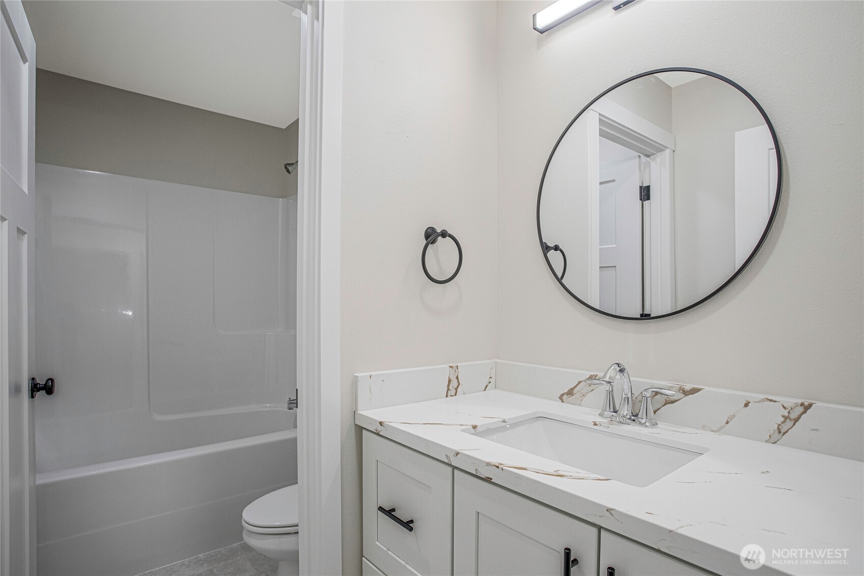 1406 E 51st Street Property Photo 19