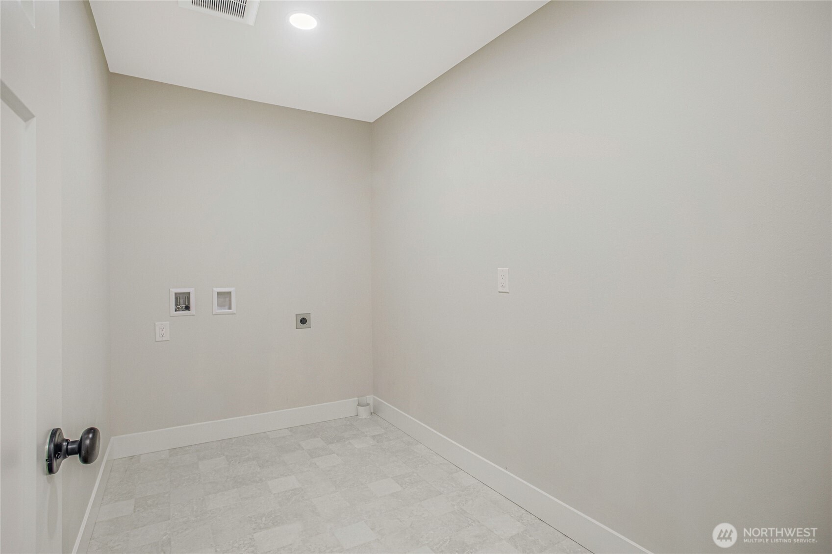 1406 E 51st Street Property Photo 21