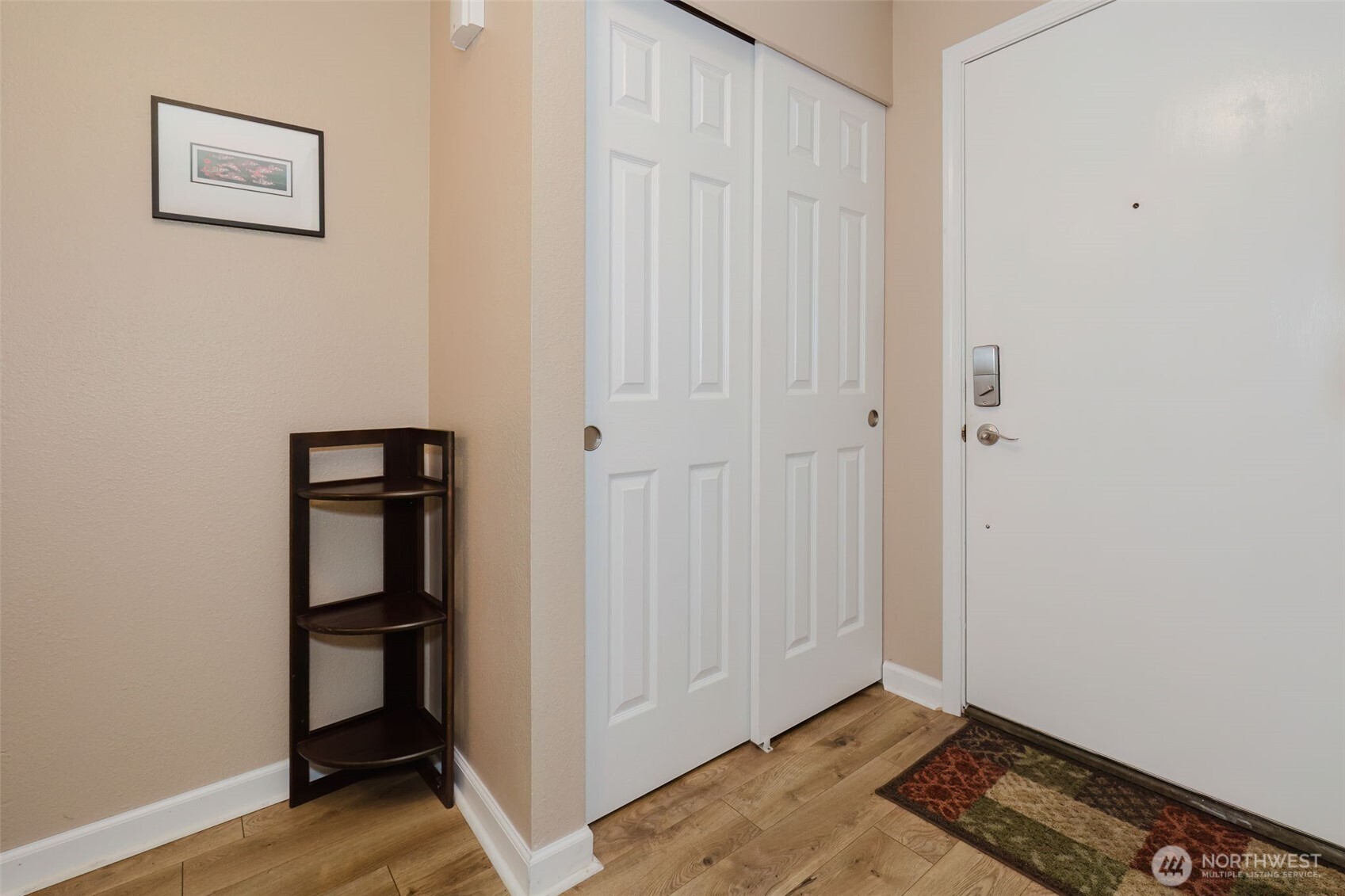 2969 Se Mile Hill Drive E2 Property Photo 4