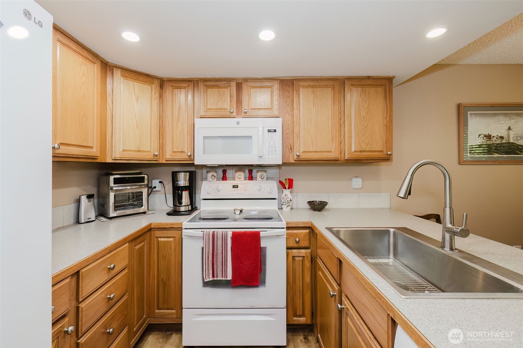 2969 Se Mile Hill Drive E2 Property Photo 5