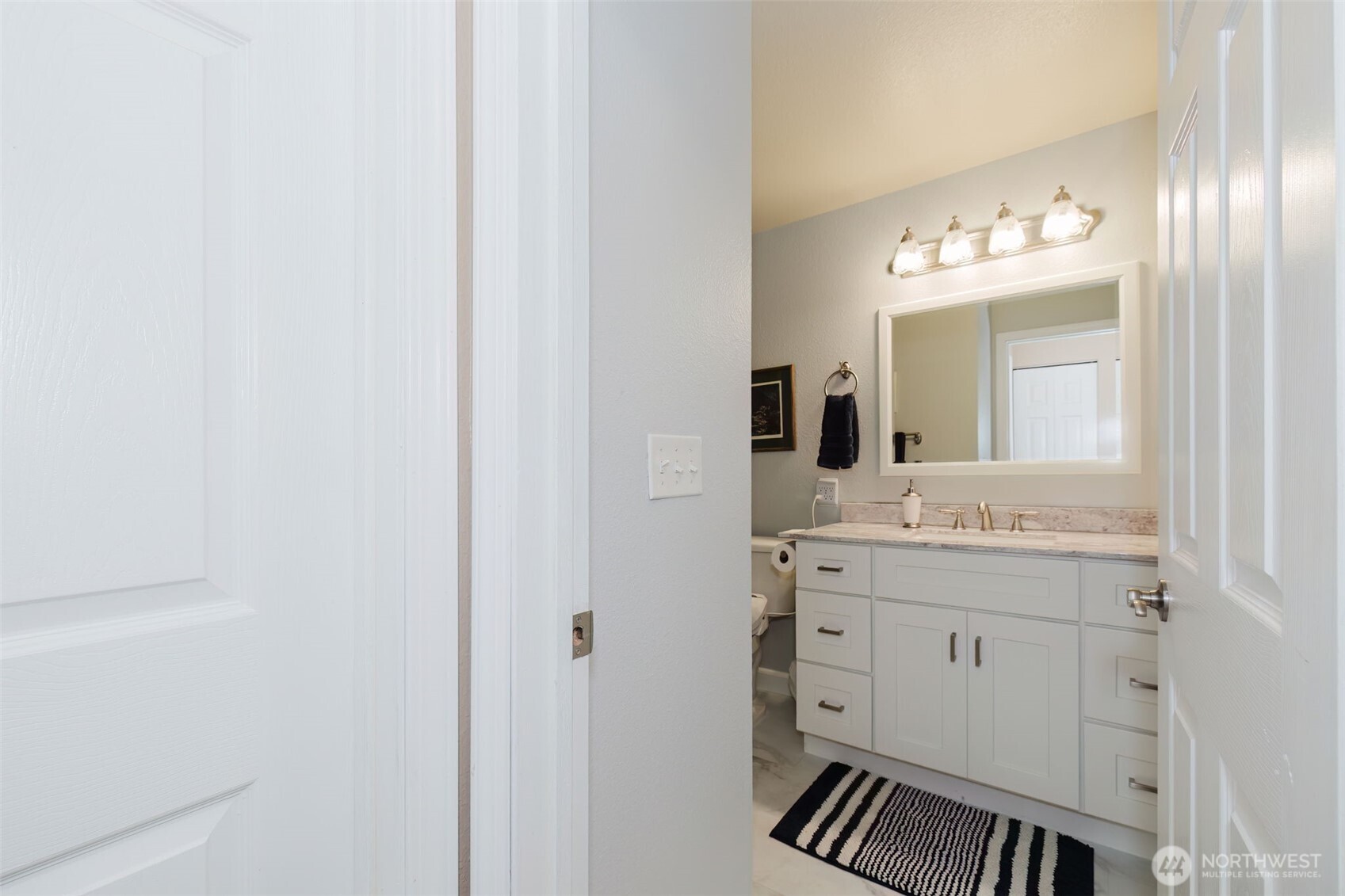 2969 Se Mile Hill Drive E2 Property Photo 19