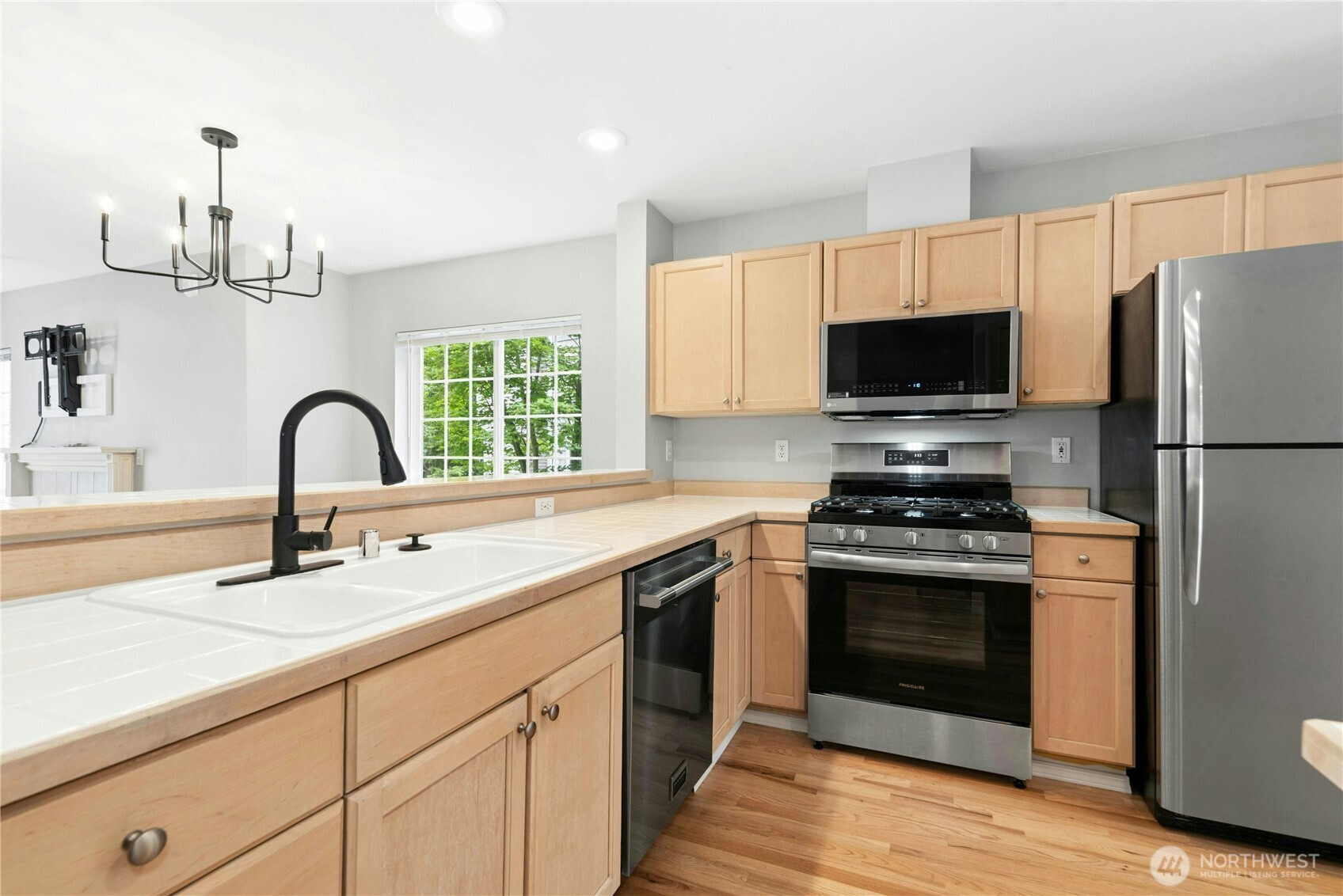 601 12th Avenue E1 Property Photo 7
