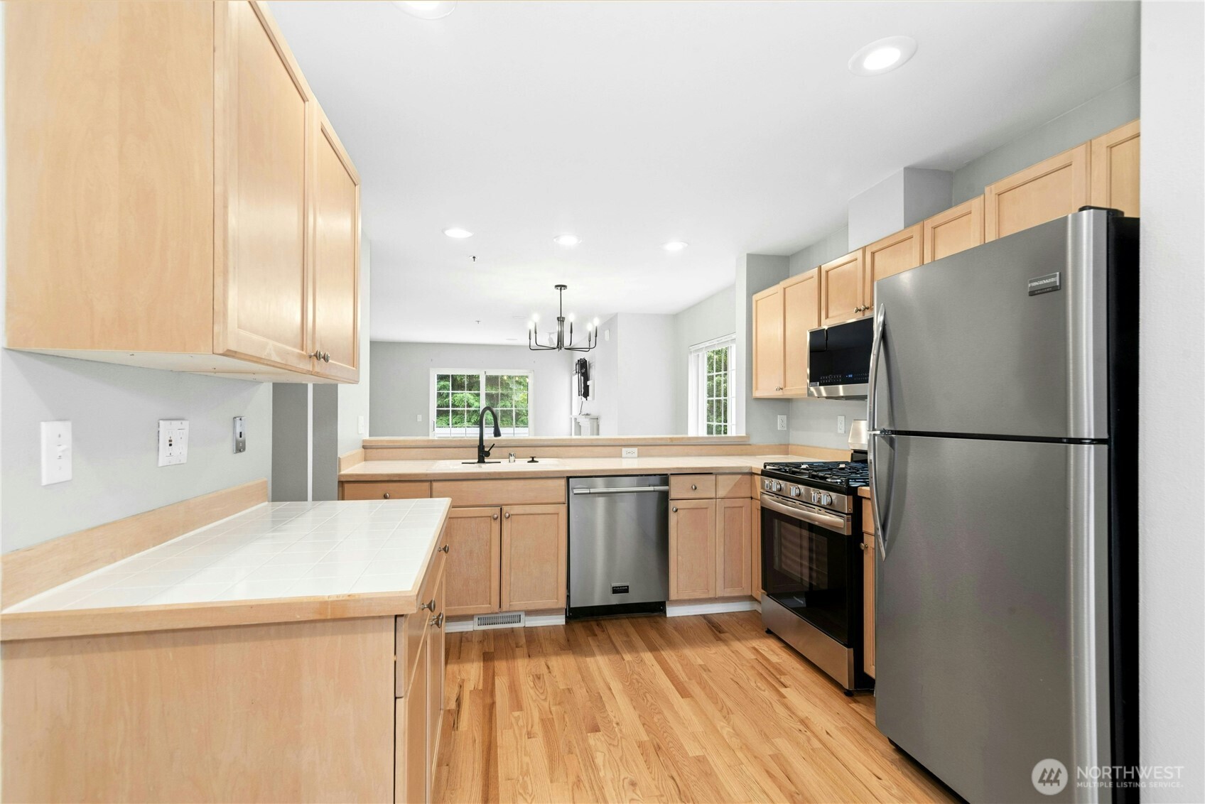 601 12th Avenue E1 Property Photo 8