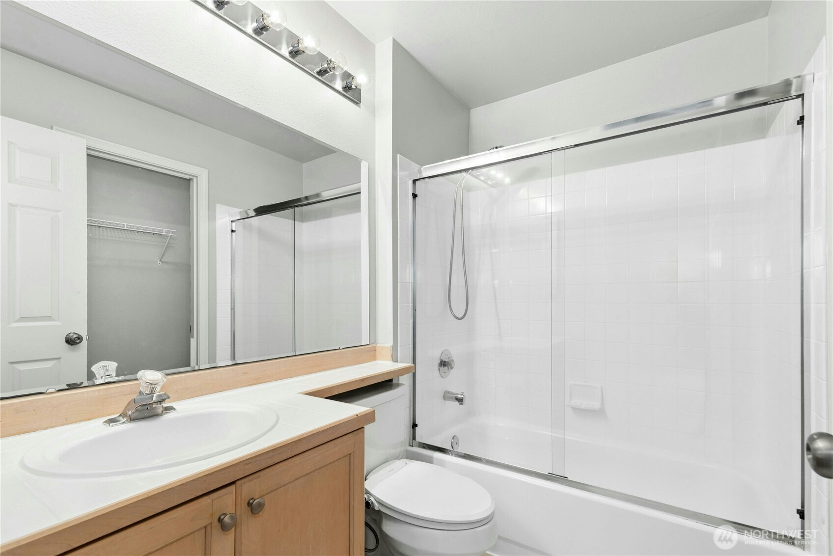 601 12th Avenue E1 Property Photo 28