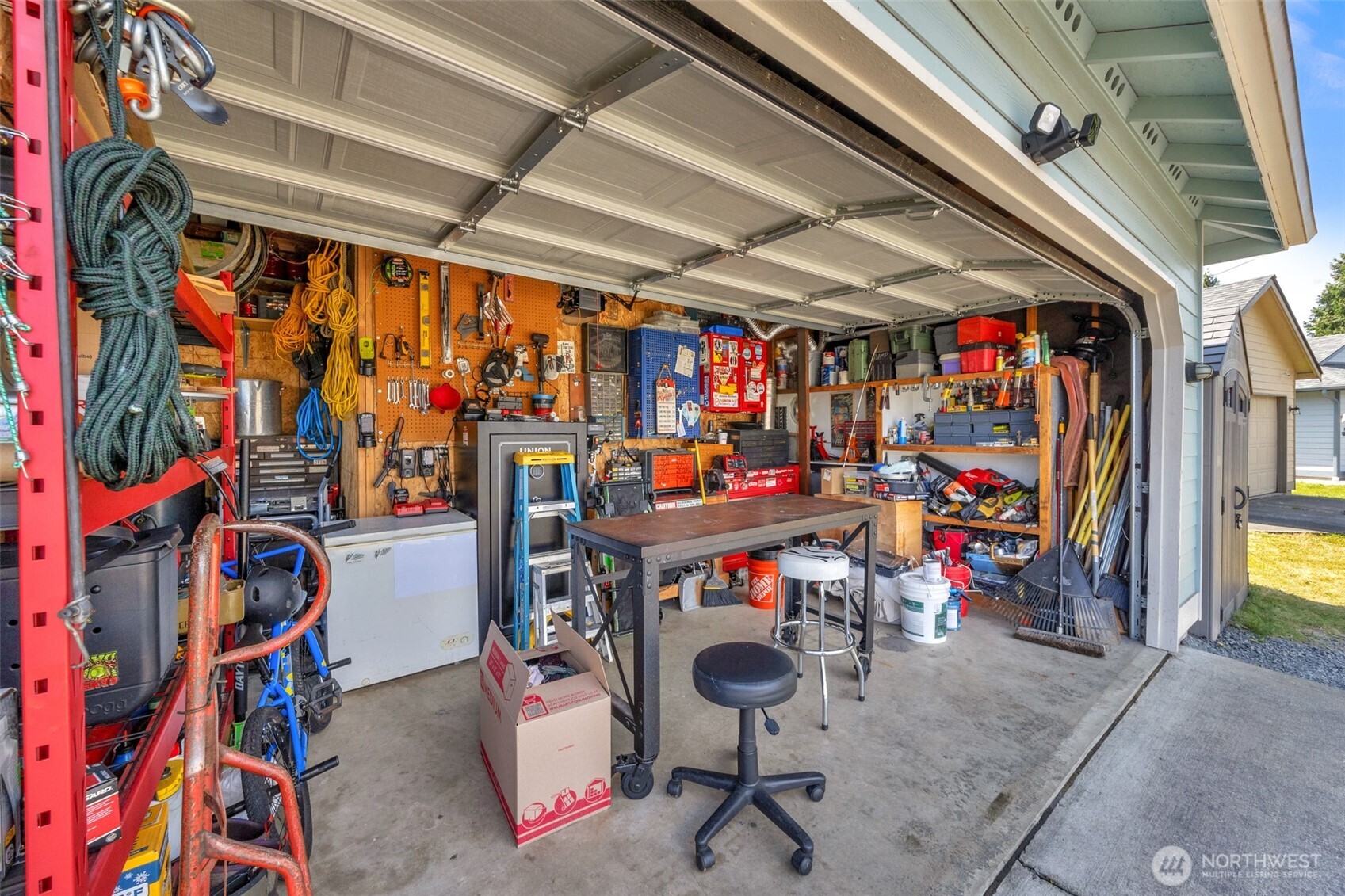 10210 59th Drive Property Photo 16